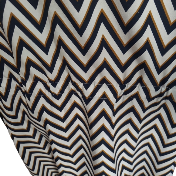 EUC - Chevron Dress - Picture 6 of 7